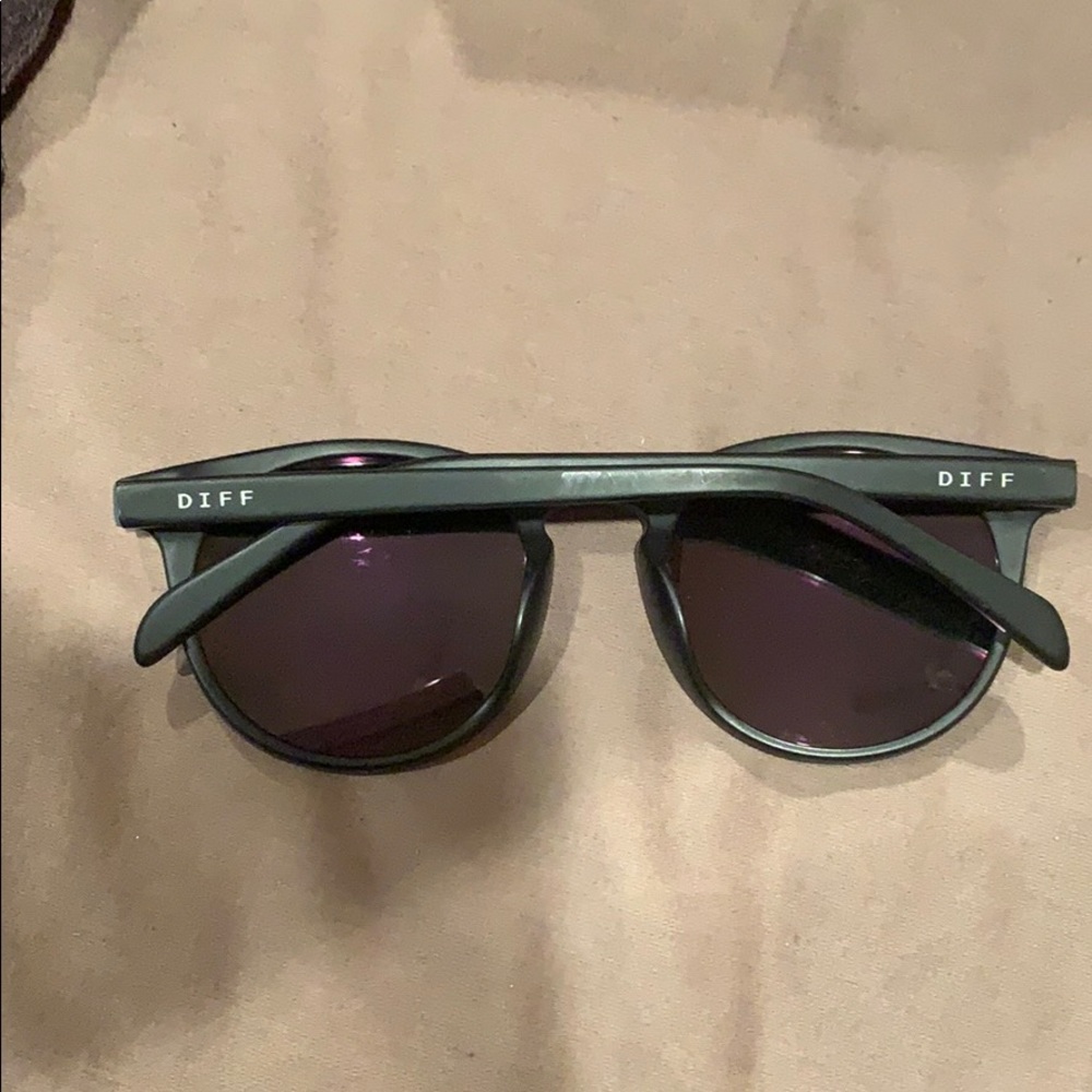 Diff Sunglasses - image 4